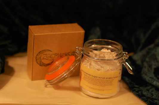 Schuimende Sugar Scrub – Arabic Tonka - Zeepheks